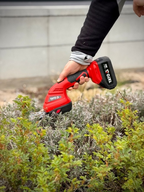 NOŻYCE DO TRAWY I ŻYWOPŁOTU 18V Z BATERIĄ 2AH I ŁADOWARKĄ, BRUSHLESS YT-828335 YATO