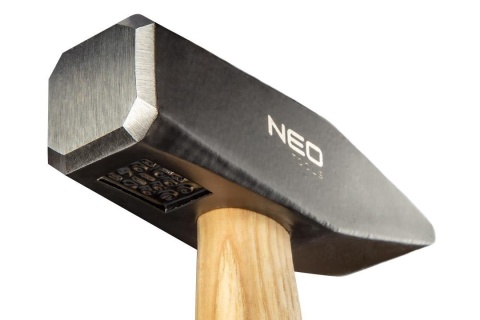 Młotek ślusarski 800 g, trzonek hikorowy 25-088 Neo