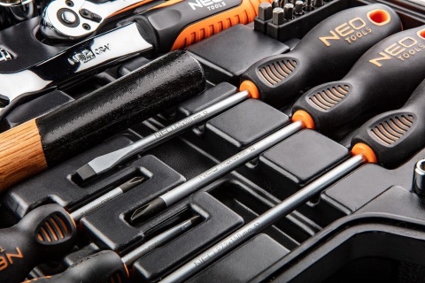 Zestaw narzędzi, 100 szt. 08-920 Neo