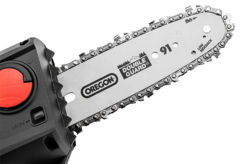 Urządzenie ogrodowe na wysięgniku 2w1 - pilarka i