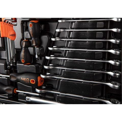 Zestaw kluczy 138 elementów 1/2",1/4" 10-208 Neo